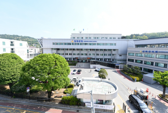 강화군, ‘어르신 무릎 인공관절 수술비’ 지원 대상 중위소득 150% 이하로 확대 기사 이미지