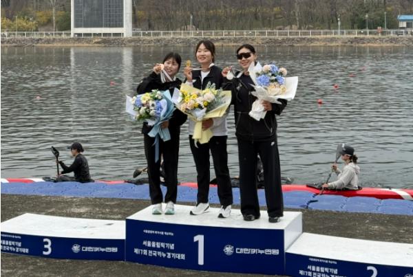 옹진군청 카누선수단, 전국대회서 우수한 성적으로 저력 과시 기사 이미지