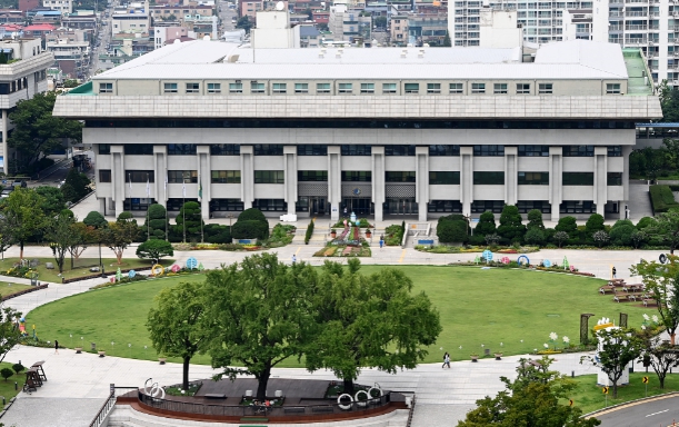 인천시, 노후 경유차 조기폐차 보조금 12억 원 지원 …9월 1일부터 추가 접수 기사 이미지